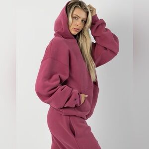 Comfrt Minimalist Hoodie in Berry. Medium